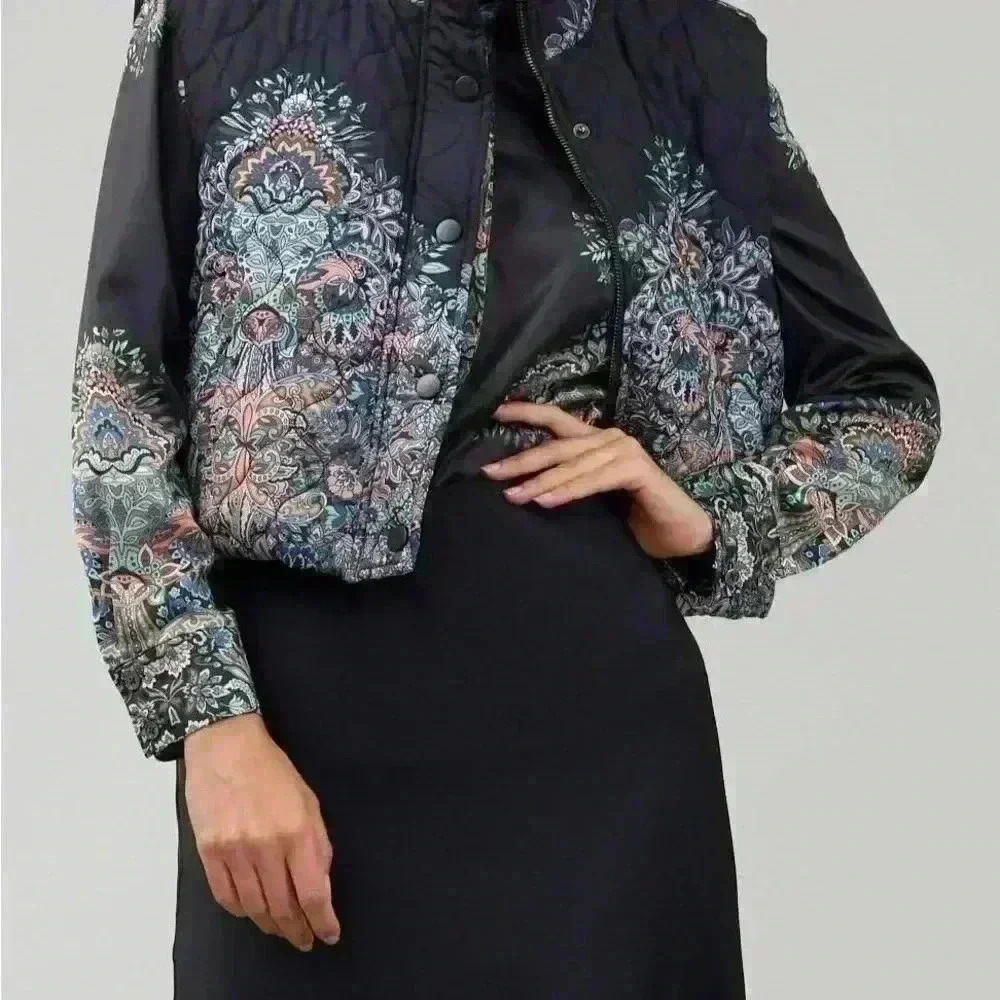 Current air crop diamond quilted puffer vest black/multi
multiple sizes